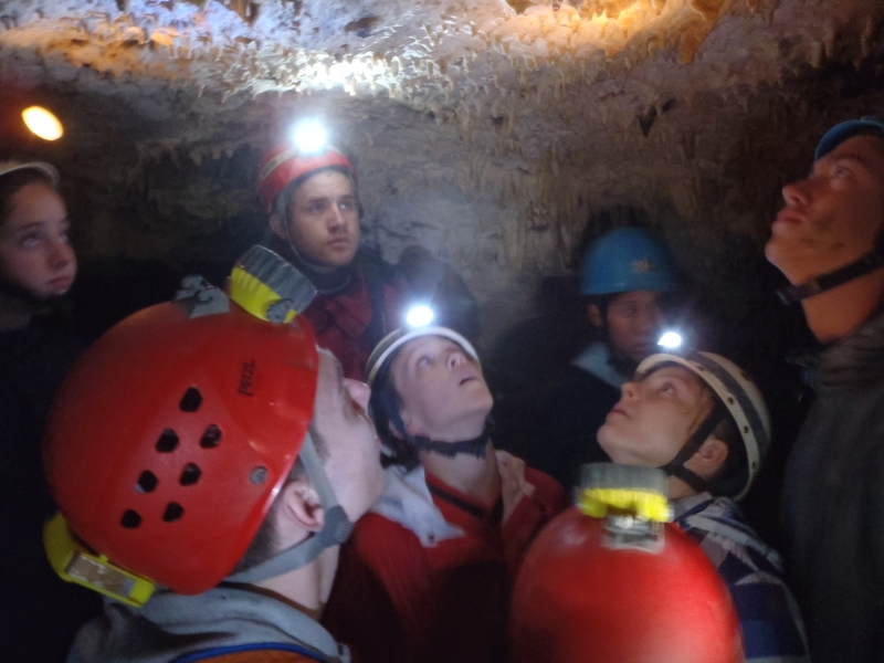 Village Camps International Summer Camp Ard&egrave;che, France 2019-07-26 https://www.villagecamps.com/journals_admin/images/12-23-Cave formations.jpg